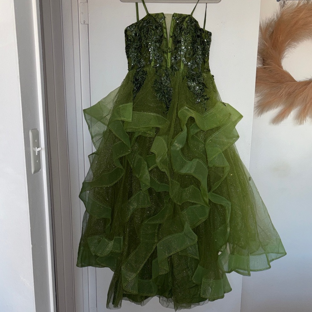 Elegant Green Floral Embellished Dress